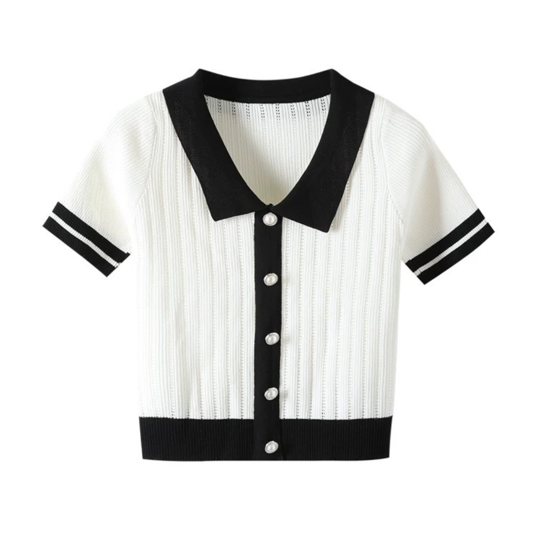 Pearl button by color knit polo shirt