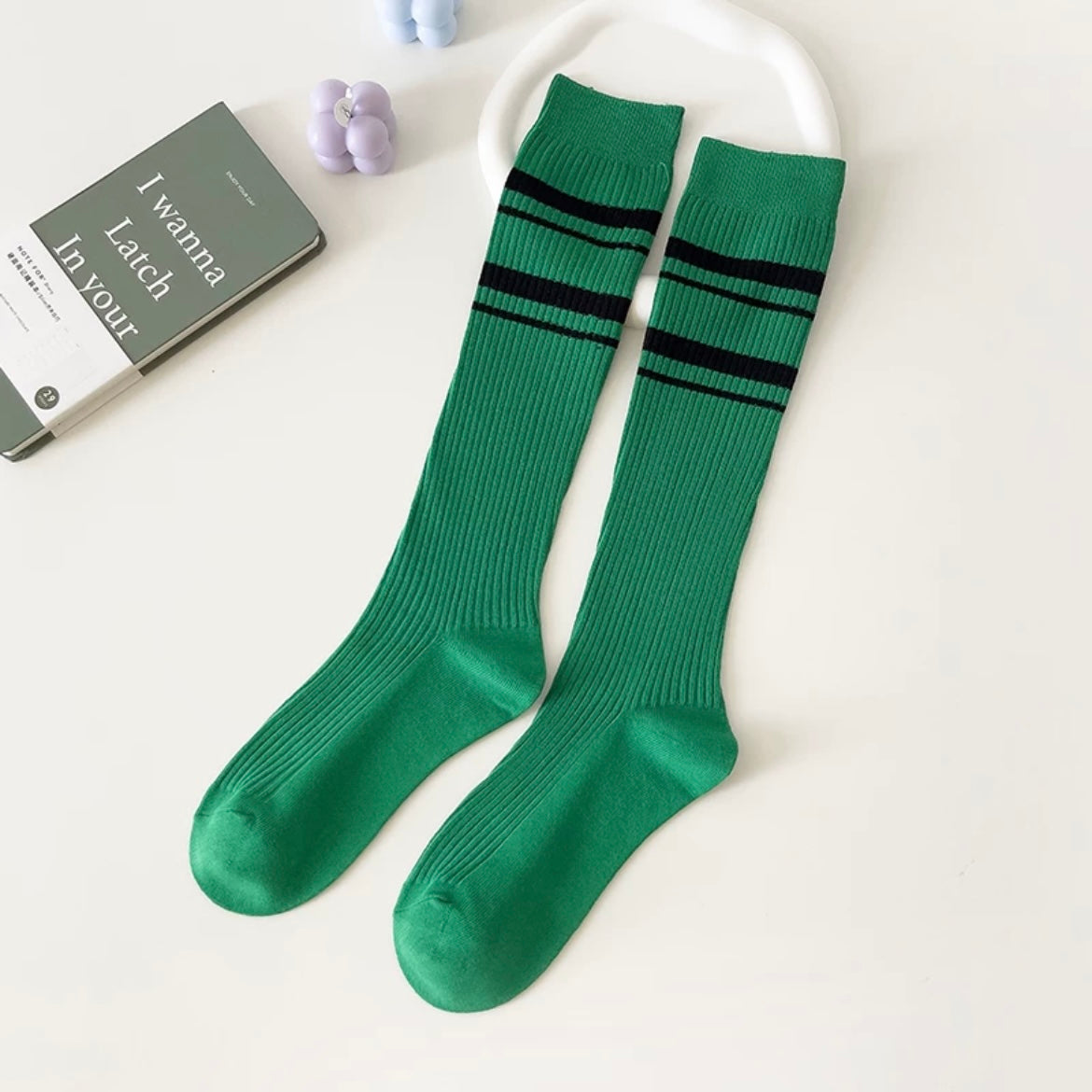 Two -pattern line high socks