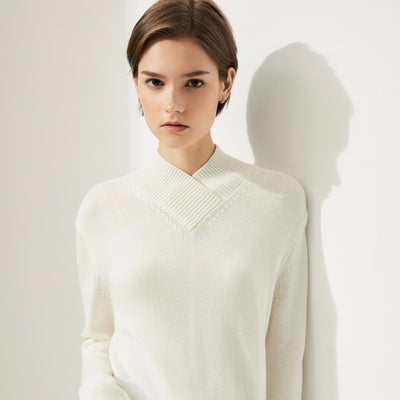 High V neck knit pullover